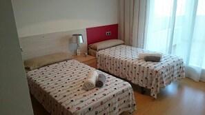 4 bedrooms, in-room safe, iron/ironing board, WiFi