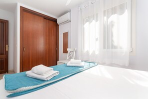 3 chambres, fer et planche Ă repasser, Wi-Fi gratuit, draps fournis