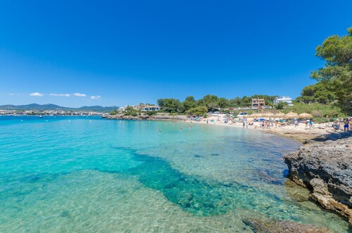 M&M - Apartment with sea views in Portocolom. Free WiFi