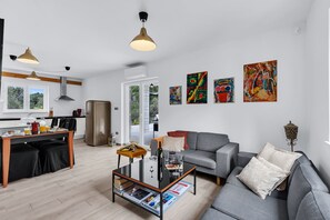 智能电视、壁炉