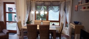 Apartment with terrace in a quiet residential area for up to 6 people