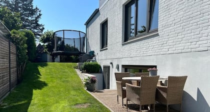 Dock 8 Strande: Nur 50 Meter bis zum Sandstrand und der Promenade