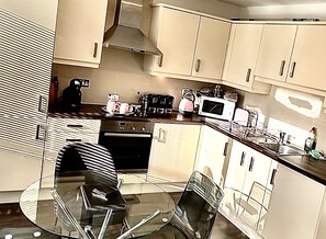 Fridge, microwave, oven, stovetop - Quiet Waterfront City Centre Apartment CH1 with stunning views & Parking  (Chester)