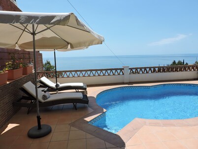 Villa with stunning sea views and private pool