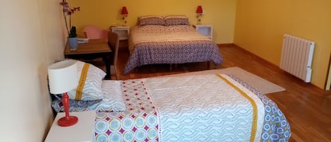 1 bedroom, iron/ironing board, free WiFi, bed sheets