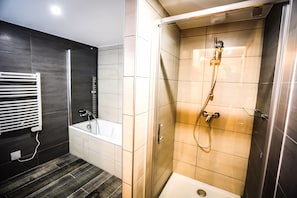 Badewanne, Haartrockner