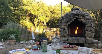 Wunderschön restaurierte Steinvilla in ruhiger ländlicher Umgebung.