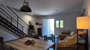 Dining - CASA DO JOSÉ in the heart of the Ribeira Sacra (Panton)