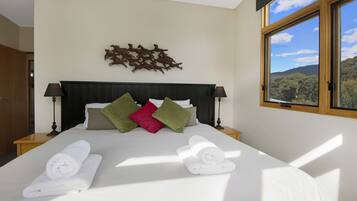 Chalet, 2 Bedrooms, Mountain View | 2 bedrooms, iron/ironing board, free WiFi, bed sheets