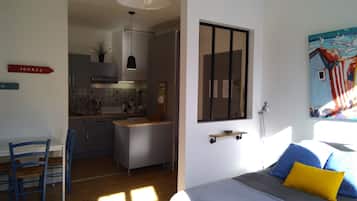 Fer et planche à repasser, Wi-Fi, draps fournis