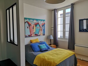 Fer et planche à repasser, Wi-Fi, draps fournis