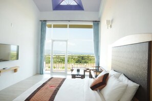 海景雙人房，陽台 | 手提電腦工作空間、遮光窗簾/窗簾、免費 Wi-Fi、床單