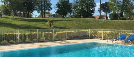 Piscine extérieure, piscine chauffée