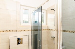 Free toiletries, hair dryer, towels, soap - Apartments Eva - 1 bedroom apartment (Dubrovnik)