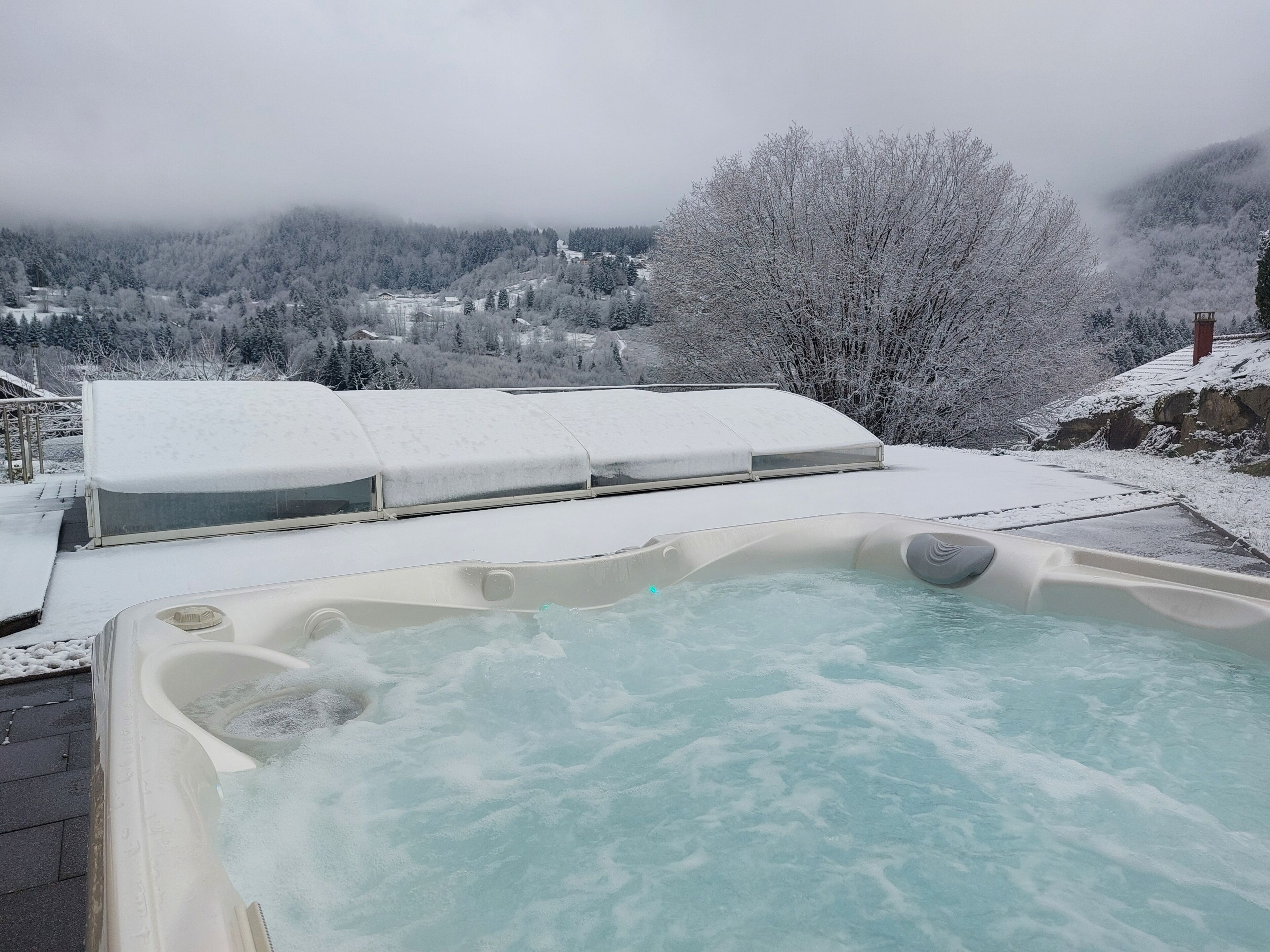 Bain à remous extérieur