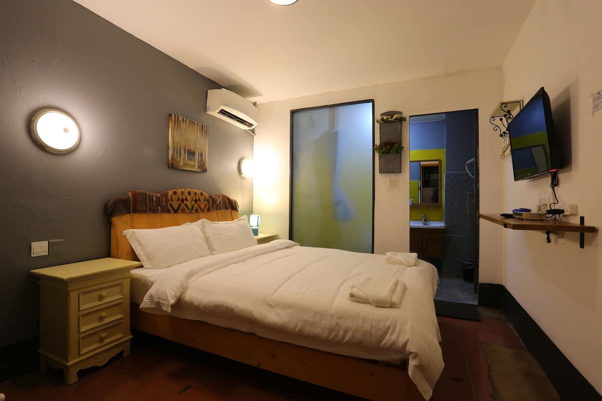In-room safe, free WiFi