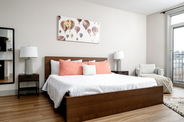 Iron/ironing board, WiFi, bed sheets