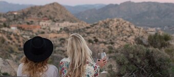 Peaceful desert ranch house retreat set on 2+ boulder filled acres with views