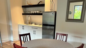 Dining - Stunning views of Kalamalka and Wood Lake! (Lake Country)