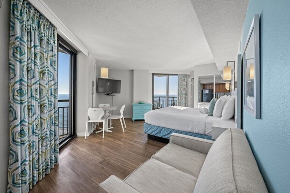 Iron/ironing board, free WiFi, bed sheets - Deja View!  Updated King Suite w/ 2 Balconies-Wow! (Myrtle Beach)