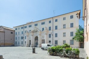 Exterior - TrastevereHome - Santa Cecilia in Trastevere with Balcony (Roma)