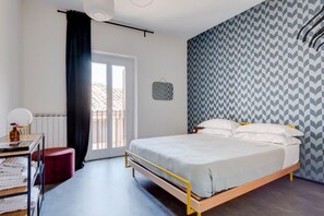 3 bedrooms, iron/ironing board, WiFi, bed sheets - TrastevereHome - Santa Cecilia in Trastevere with Balcony (Roma)