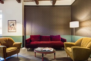TV - TrastevereHome - Santa Cecilia in Trastevere with Balcony (Roma)