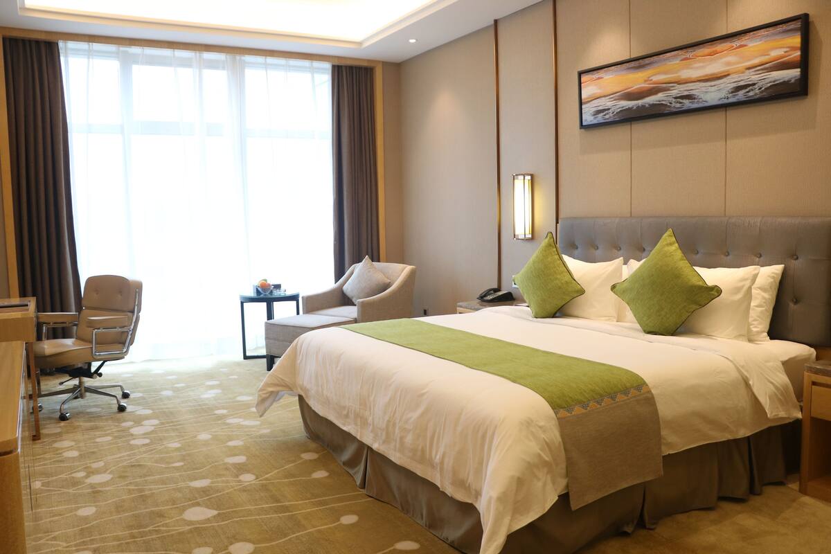 Superior Double Room | Minibar, in-room safe, desk, laptop workspace