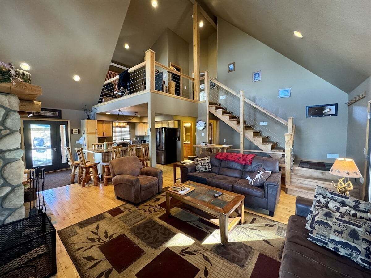 TV, fireplace, DVD player