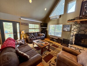 TV, fireplace, DVD player