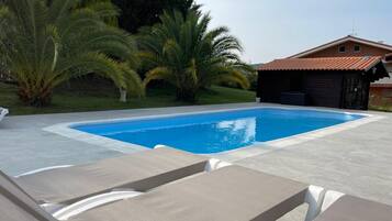 Piscine extérieure
