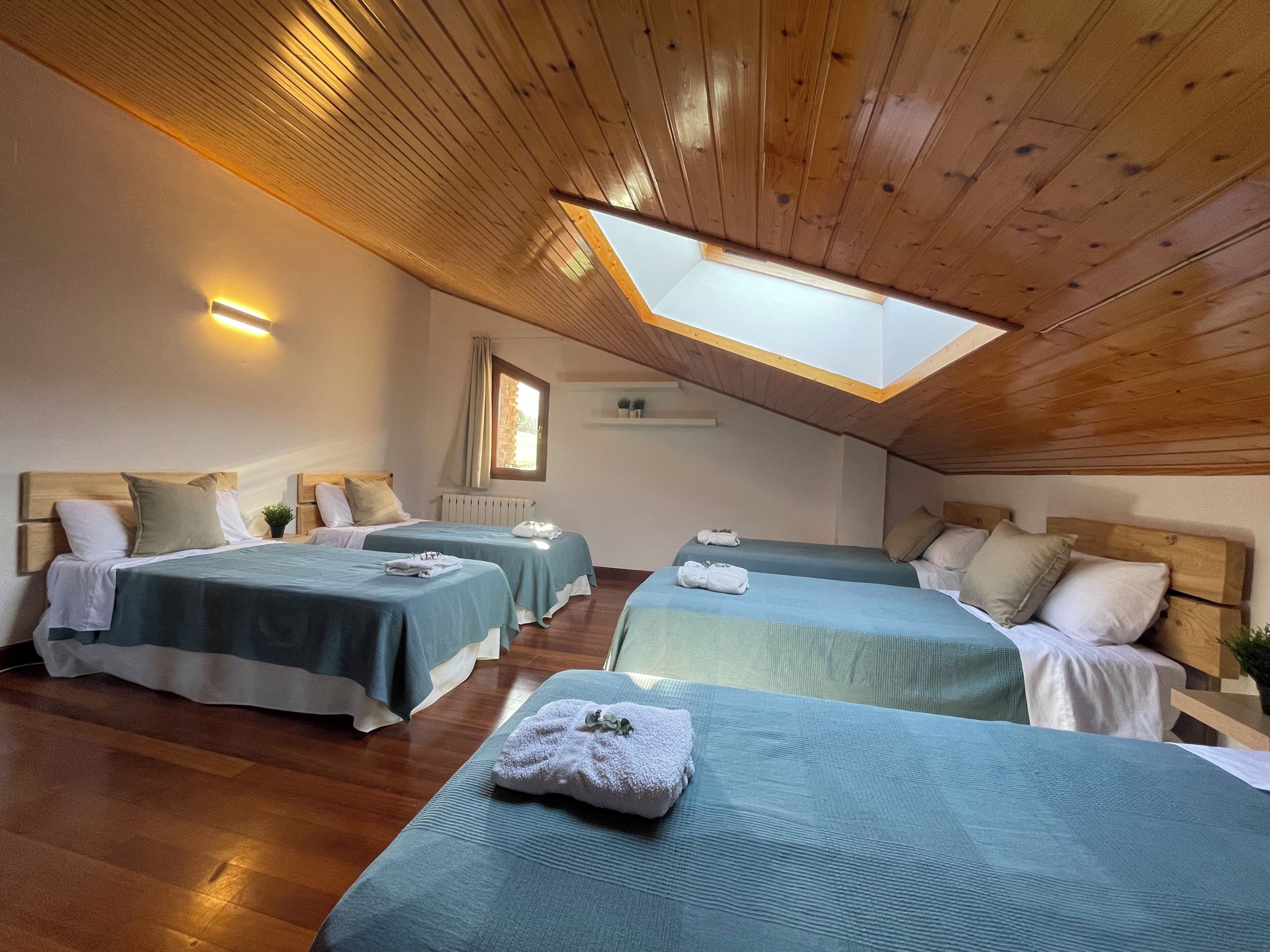 5 Schlafzimmer, Bügeleisen/Bügelbrett, WLAN, Bettwäsche