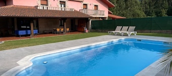 Rural house (full rental) Chalet in Arcentales for 12 people