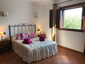 5 bedrooms - Beautiful rural villa (Ibiza Town)