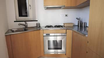 Refrigerador, horno, placa de cocina, lavavajillas