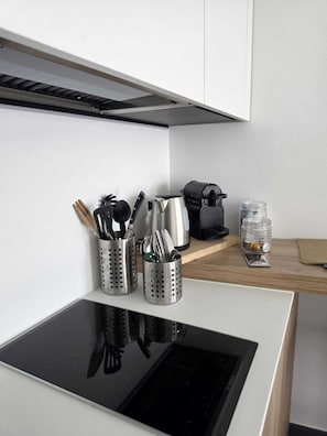 Fridge, microwave, stovetop, dishwasher - Fivestay Casa Gabri - Studio Apartment, Sleeps 2 (Vernazza)