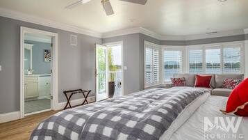 5 bedrooms, desk, iron/ironing board, free WiFi