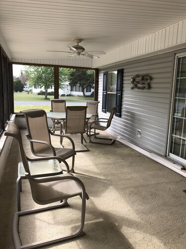 Single family home - Less than 4 miles from Rehoboth Beach Boardwalk