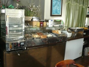 Free daily full breakfast 