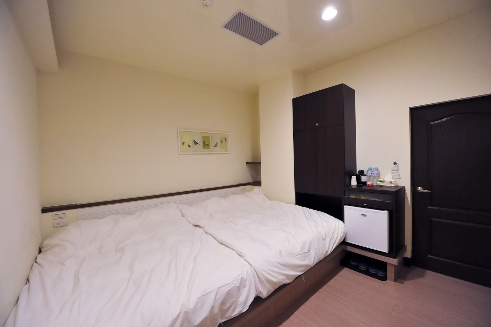 Soundproofing, rollaway beds, free WiFi, bed sheets