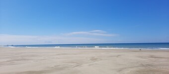 Beautiful two star beachfront house with wifi