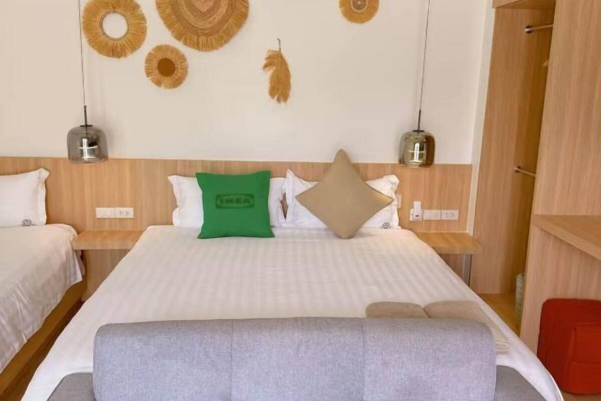 3 quartos, camas com colchões de espuma com sistema de memória