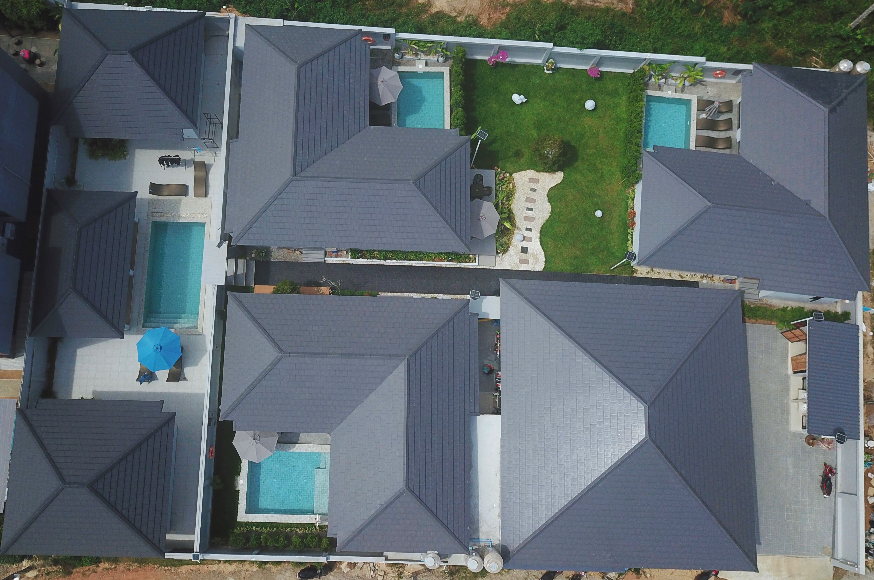 家庭獨棟房屋 | 花園景