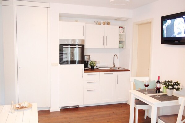 Køleskab, mikrobølgeovn, ovn, opvaskemaskine