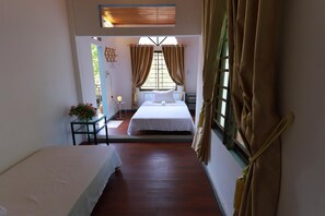 Minibar, soundproofing, iron/ironing board, free WiFi - Tropical Valley Homestay (Bo Trach)