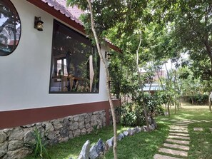 Property grounds - Tropical Valley Homestay (Bo Trach)