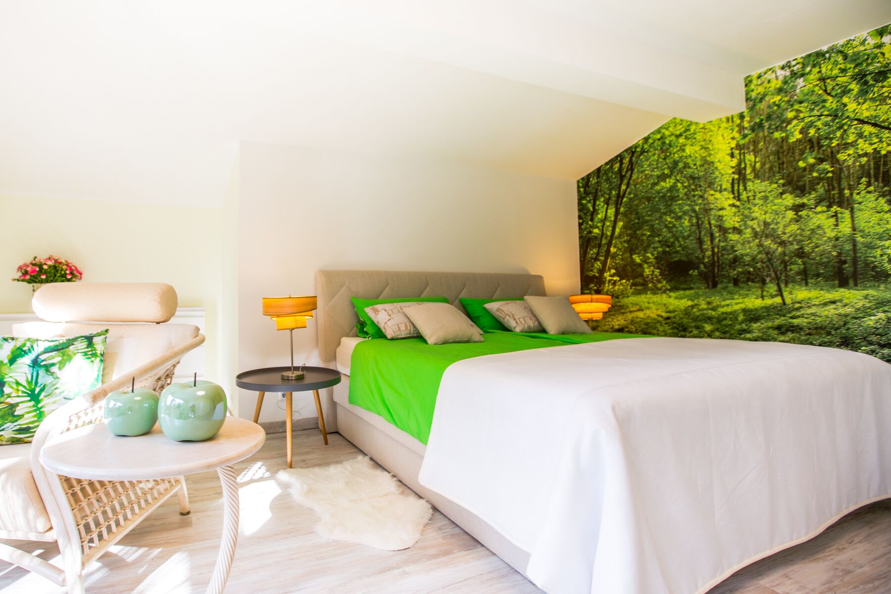 3 bedrooms, in-room safe, iron/ironing board, travel crib