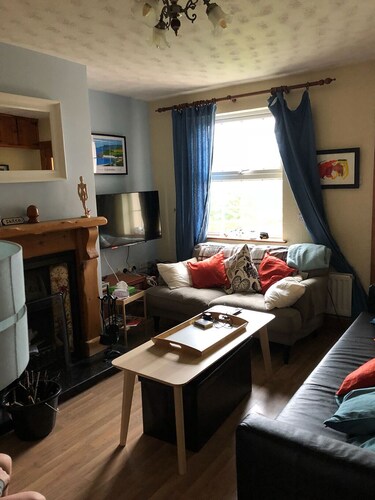 Idyllic landscape Surroundings: Riverview Cottage