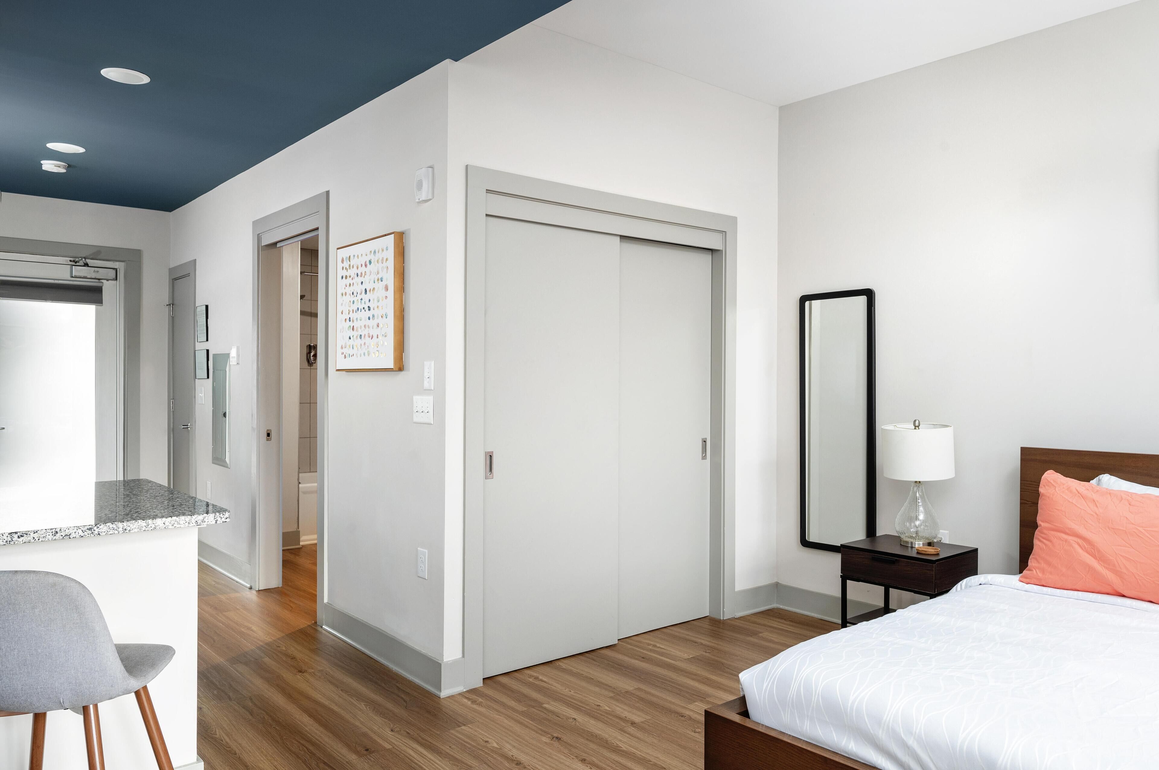 アイロン / アイロン台、WiFi、ベッドシーツ