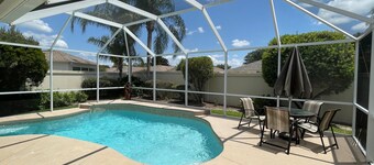 Belle villa 3/2 idéalement située avec piscine privée et WiFi gratuit!